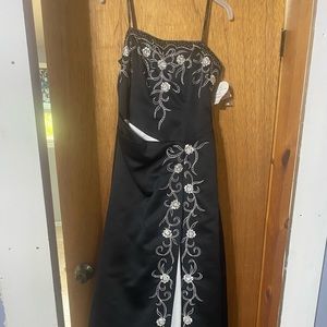 Black and white prom dress size 9